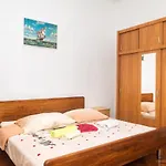 Apartment Andelka Jezera